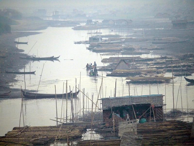 Burma III-074-Seib-2014.jpg - Branch of Ayeyarwaddy River in Mandalay (Photo by Roland Seib)